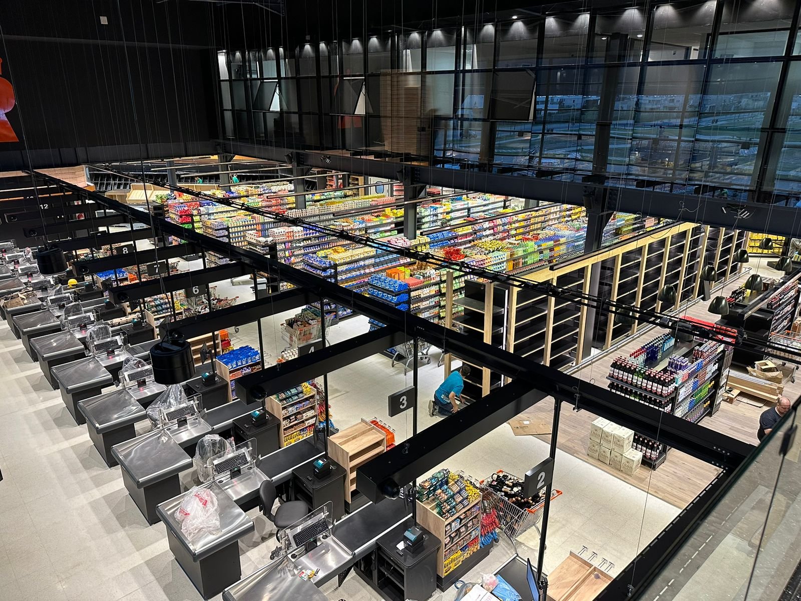 La Reina llegó al jardín de la Provincia - Trade & Retail